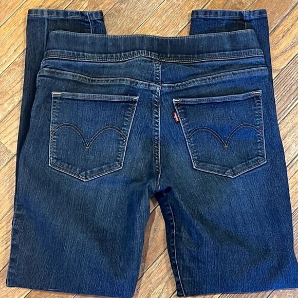 Levi’s women’s 27 stretchy waist dark wash pull on jeans - Picture 1 of 12